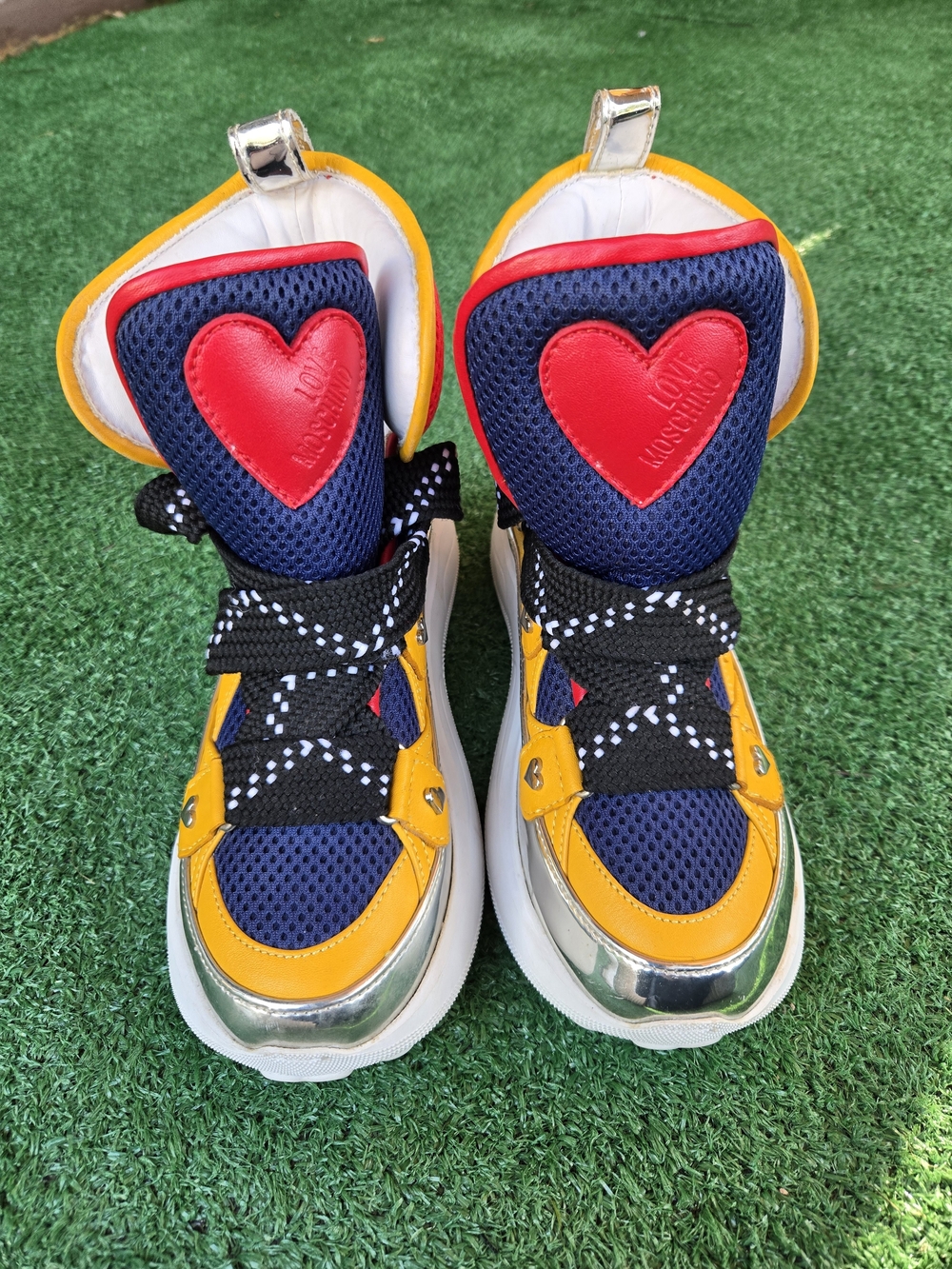 Love Moschino women's sneakers featuring a vibrant color-block design - Picture 4 of 7